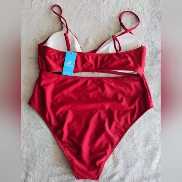7.🆕Cupshe Med Red Twist Front Top With High-Waist Bikini Bottom Swimsuit  NWT - Picture 3 of 4